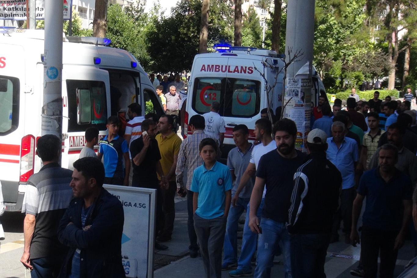 Kızıltepe'de sopalı kavga: 4 yaralı Kızıltepe'de sopalı kavga: 4 yaralı